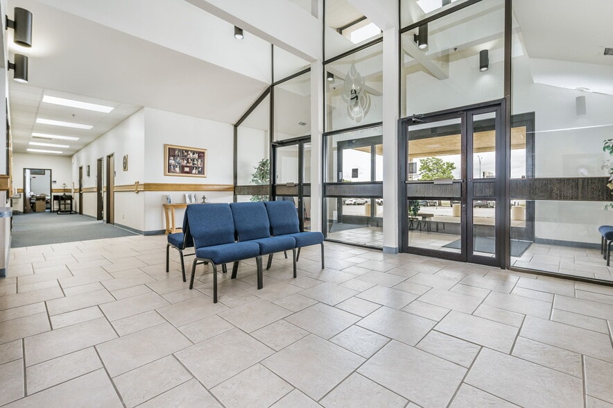 More Photos Of 4530 Canyon Dr, Amarillo Freestanding For Sale