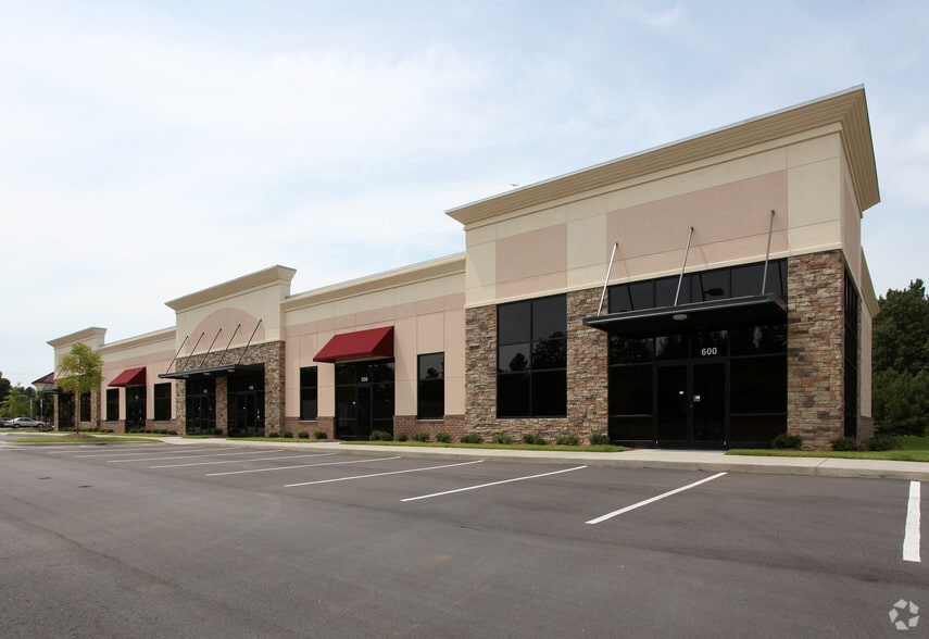 More Photos Of 10290 Chapel Hill Rd, Morrisville General Retail For Lease