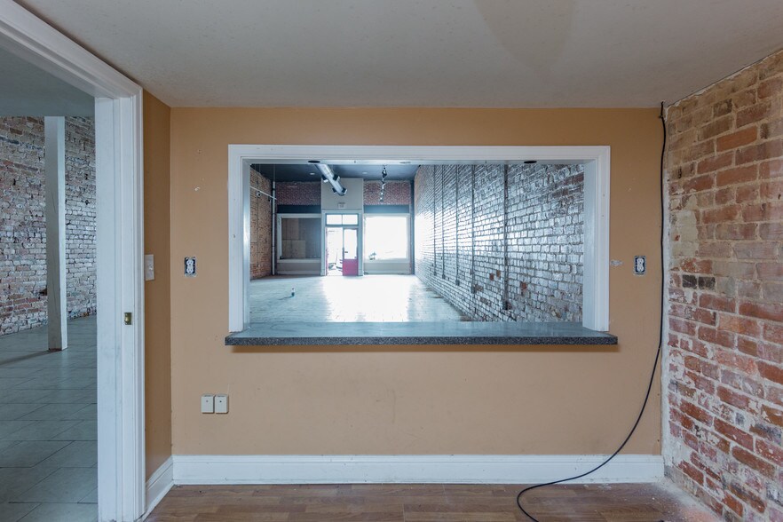 More Photos Of 102 S Main St, Wetumpka Storefront Retail Residential For Sale