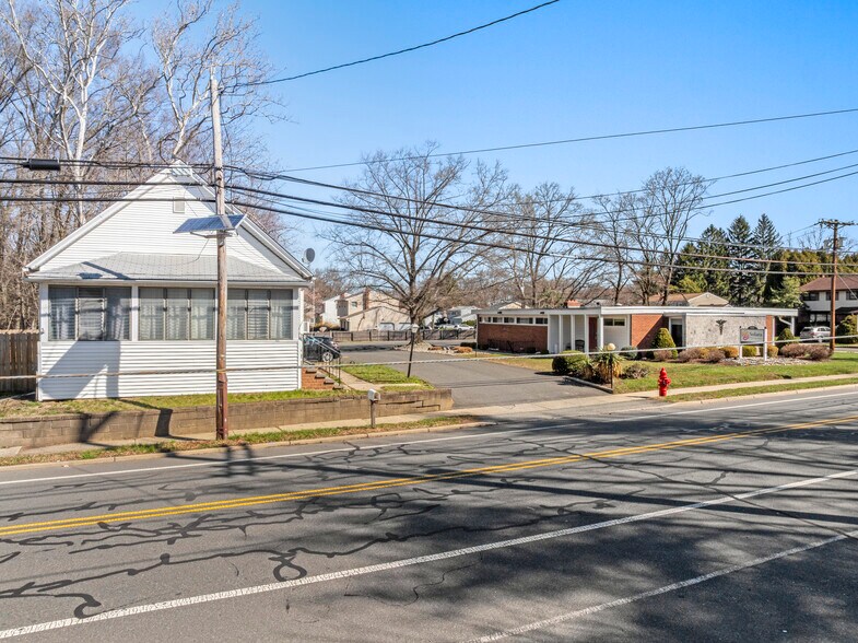More Photos Of 123 Dunhams Corner Rd, East Brunswick Medical For Sale