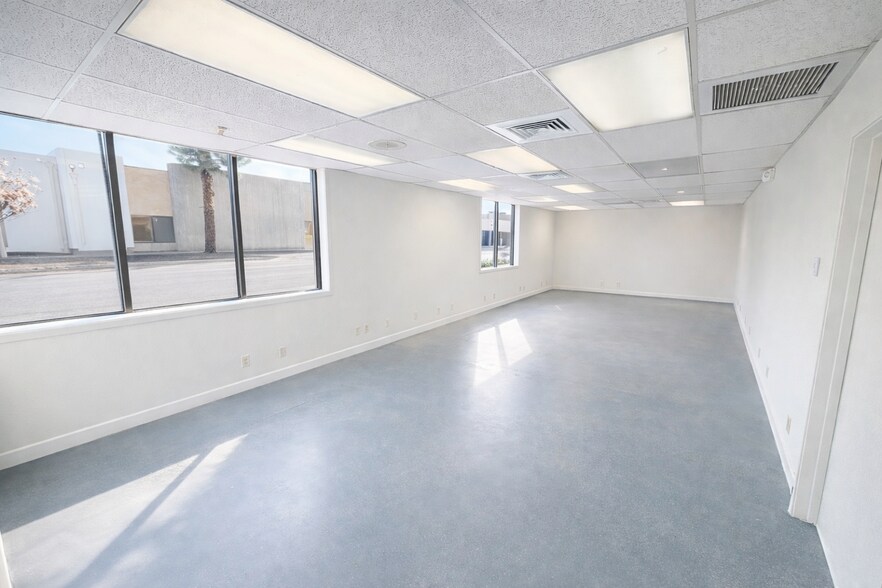 More Photos Of 251 Gemini Ave, Brea Warehouse For Sale