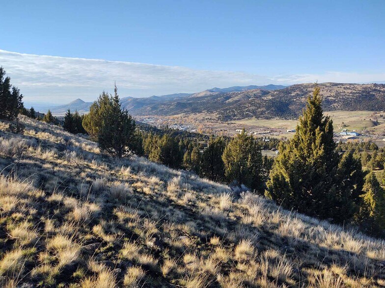 More Photos Of 0 4th, John Day Land For Sale