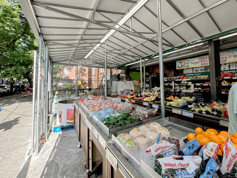 More Photos Of 14206 41st Ave, Flushing Supermarket For Lease