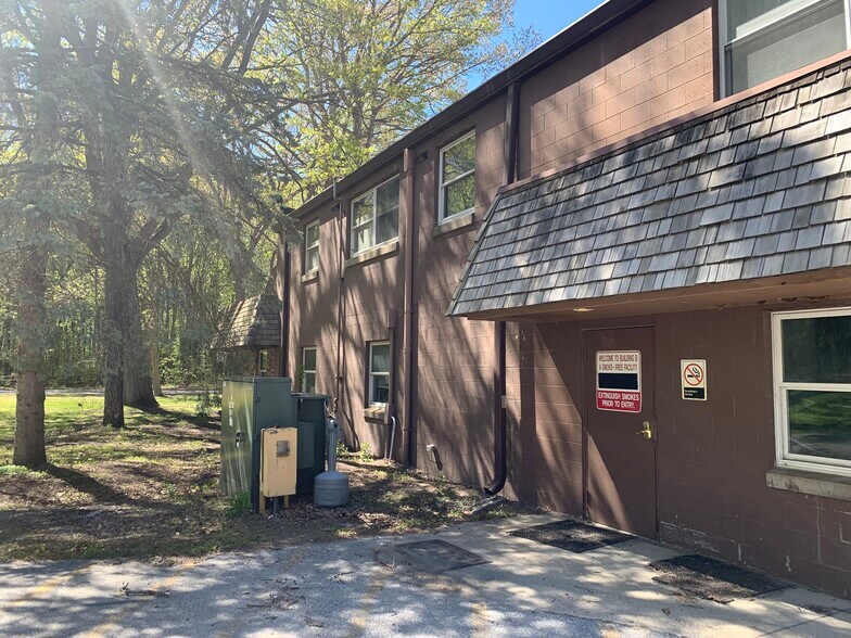 More Photos Of 1111 US Highway 20, Michigan City Truck Terminal For Lease