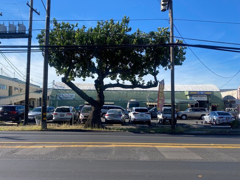 More Photos Of 1001 Dillingham Blvd, Honolulu Unknown For Sale