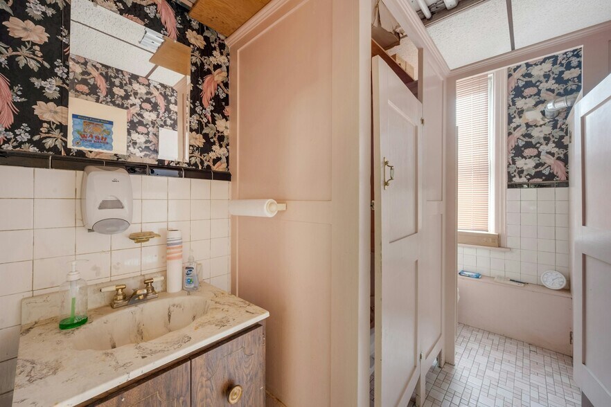 More Photos Of 433 White Plains Rd, Eastchester Storefront Retail Residential For Sale