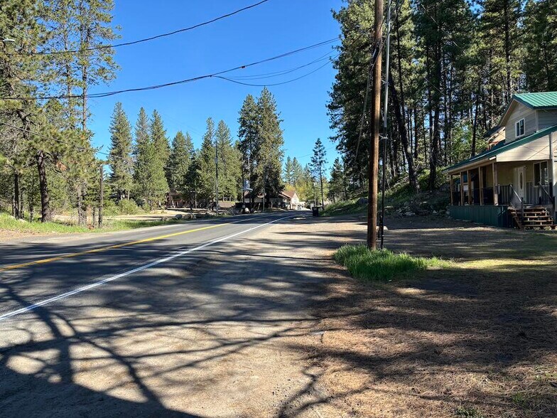 More Photos Of 305 N 3rd St, Mccall Freestanding For Sale