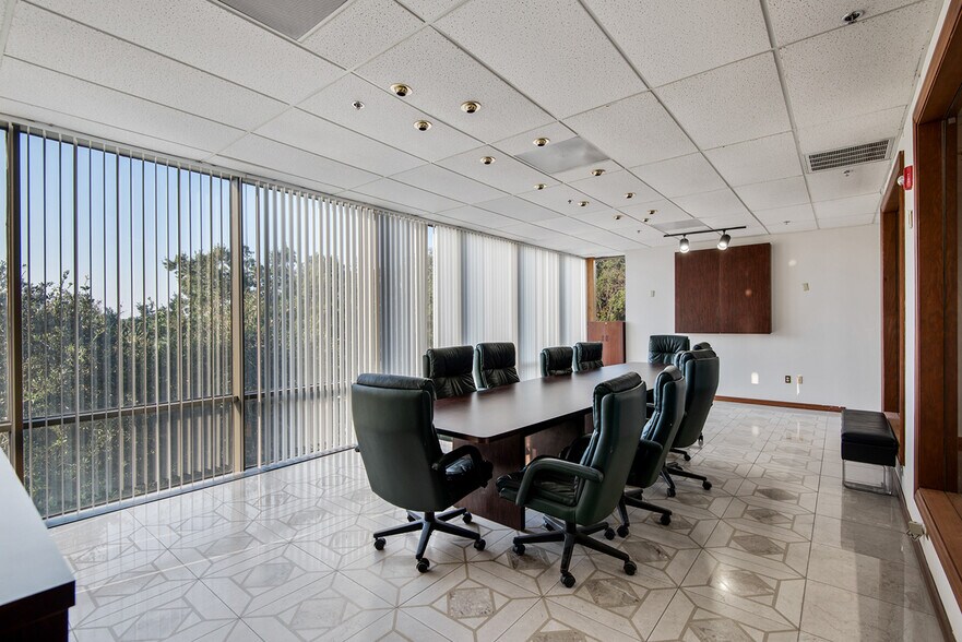 More Photos Of 401 Corbett St, Clearwater Medical For Lease