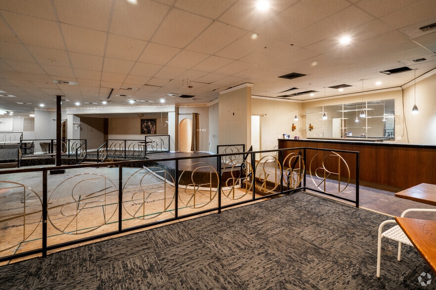 More Photos Of 2200 S Monaco Pky, Denver Unknown For Lease