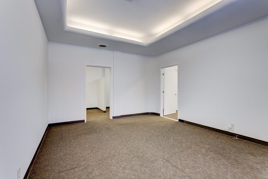 More Photos Of 114-122 S Beverly Dr, Beverly Hills Storefront Retail Office For Lease