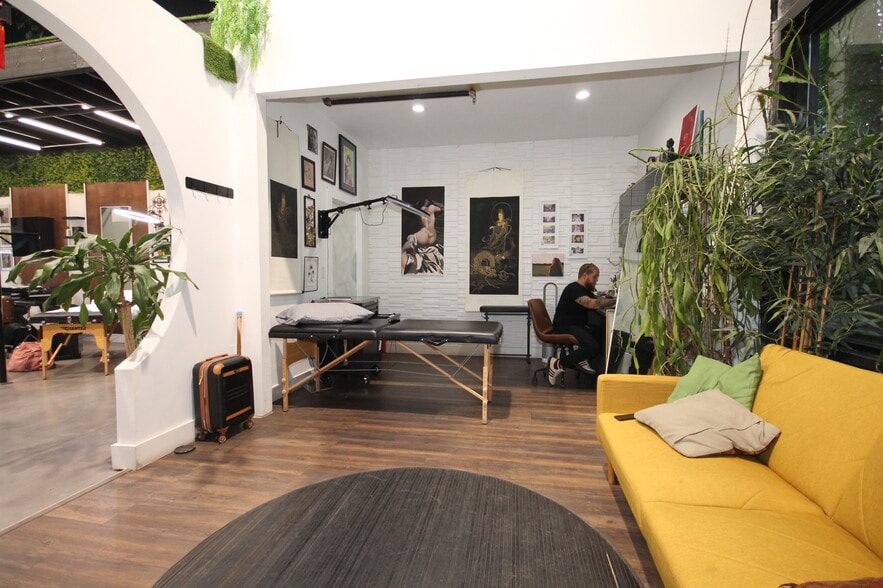 More Photos Of 1422 Woodmont Ln NW, Atlanta Showroom For Sale