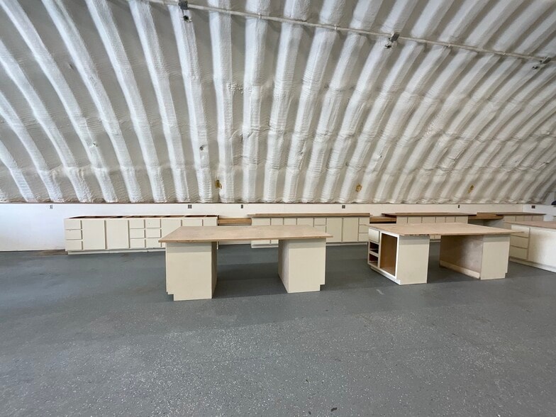 More Photos Of 2611 E 6th St, Panama City Warehouse For Sale