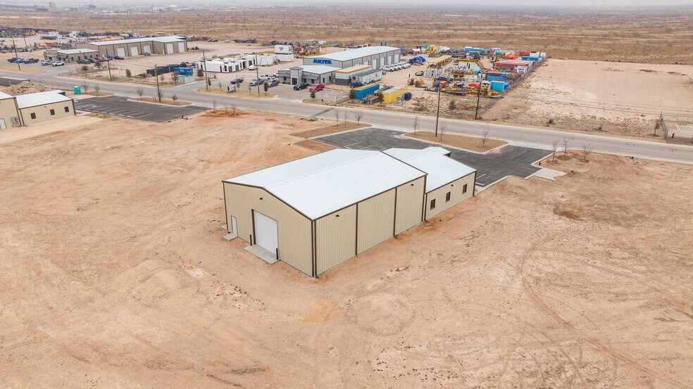 More Photos Of 12113 Jordy Rd, Midland Warehouse For Lease