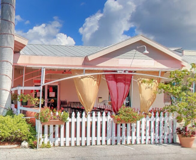 Primary Photo Of 5309-5315 Gulf Dr, Holmes Beach, Holmes Beach General Retail For Lease