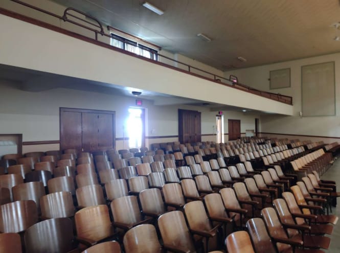 More Photos Of 300 3rd Ave SE, Fairfax Schools For Sale