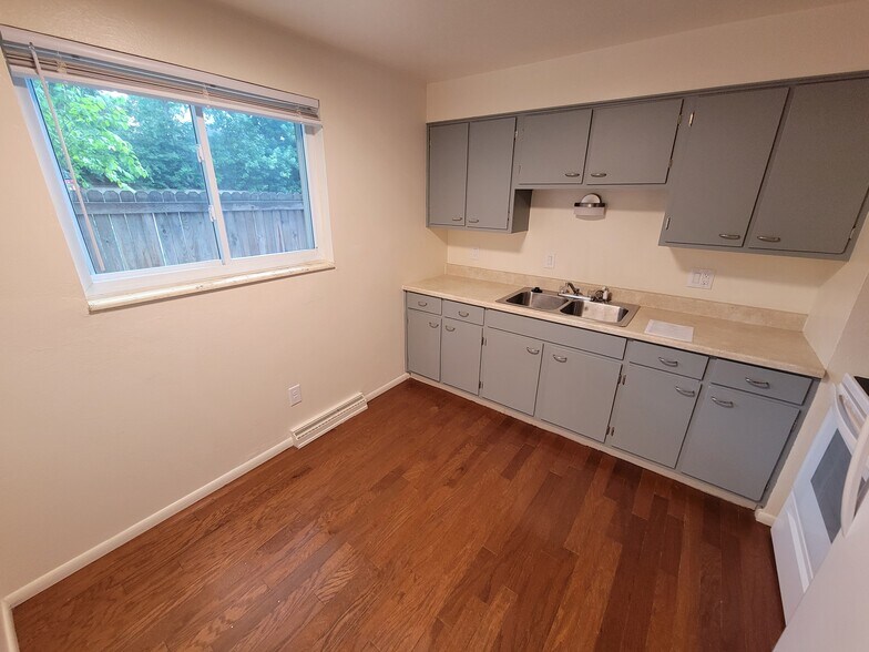 More Photos Of 225 Terry St, Longmont Apartments For Sale