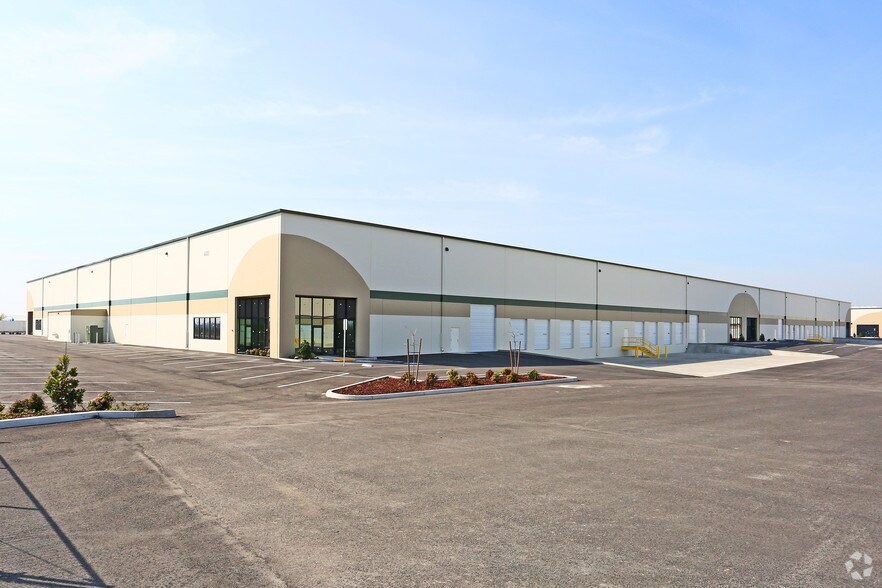 More Photos Of 4485 S Minnewawa Ave, Fresno Warehouse For Lease