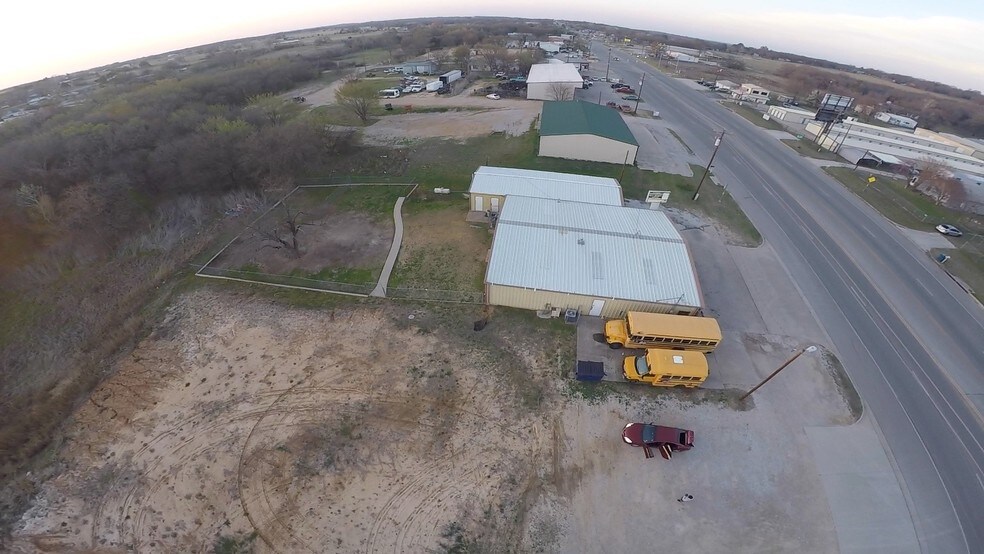 More Photos Of 11361 FM 730 N, Azle Flex For Sale