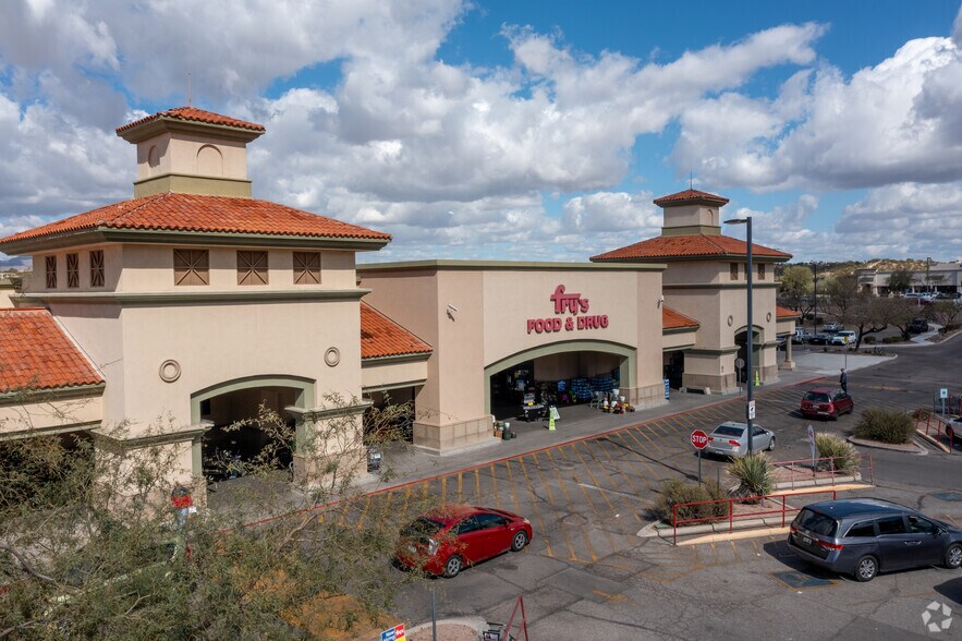 More Photos Of 10775-10885 N Oracle Rd, Tucson Unknown For Lease