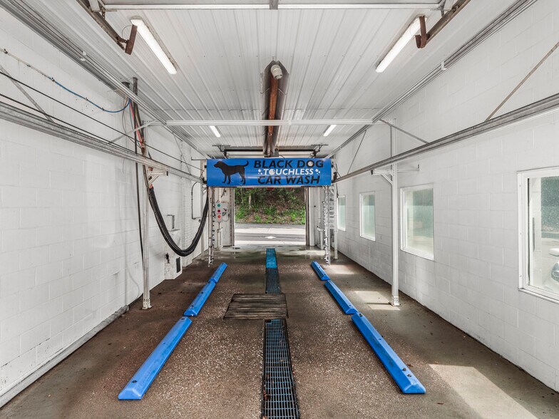More Photos Of 2415 McNeilly Rd, Pittsburgh Warehouse For Sale