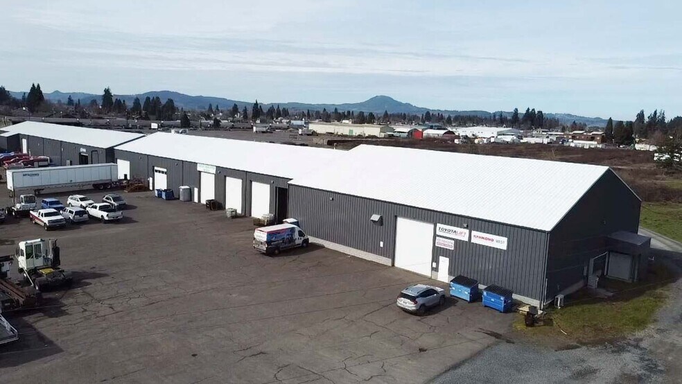 More Photos Of 160-270 Park Dr, Creswell Service For Sale