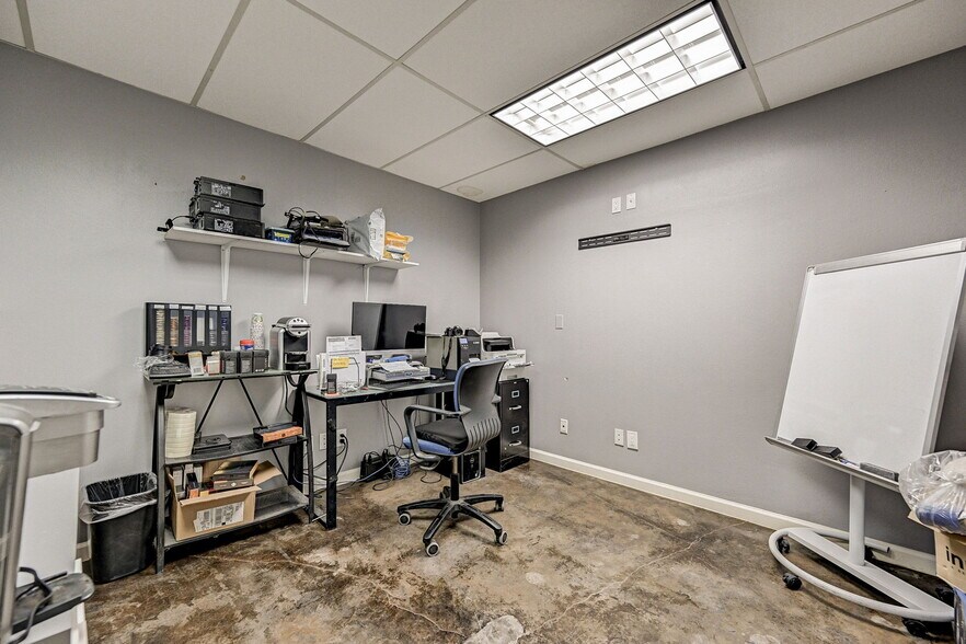 7510 Lawndale St, Houston, TX 77012 Warehouse For Sale