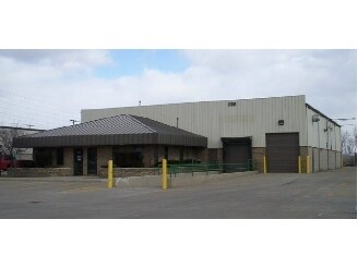 More Photos Of 17605 Helro Dr, Fraser Warehouse For Lease