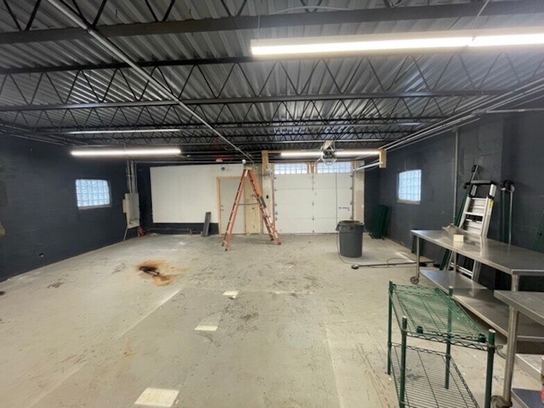 More Photos Of 1152 Grant St, Akron Freestanding For Lease