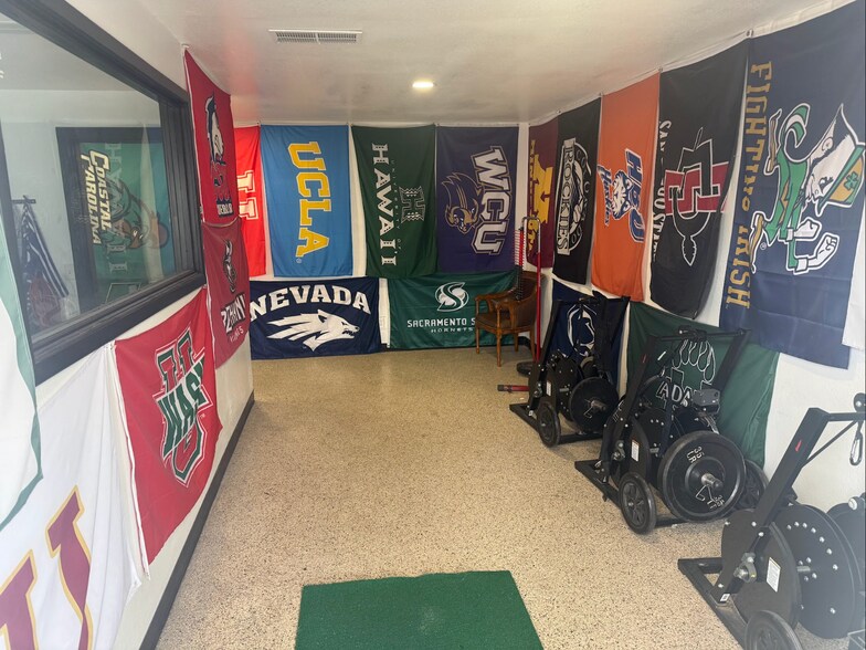 More Photos Of 500-504 2nd St, Castle Rock Warehouse For Lease