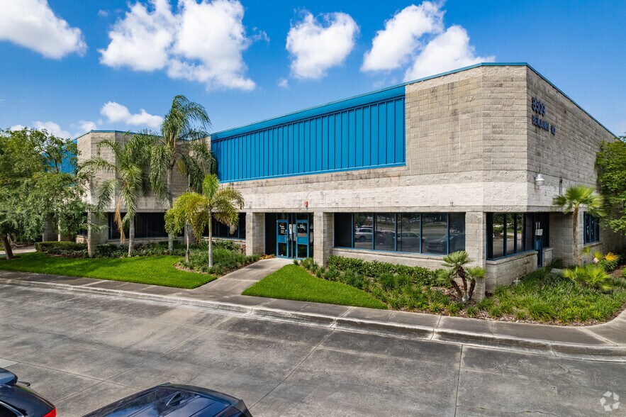 More Photos Of 8507 Benjamin Rd, Tampa Unknown For Lease