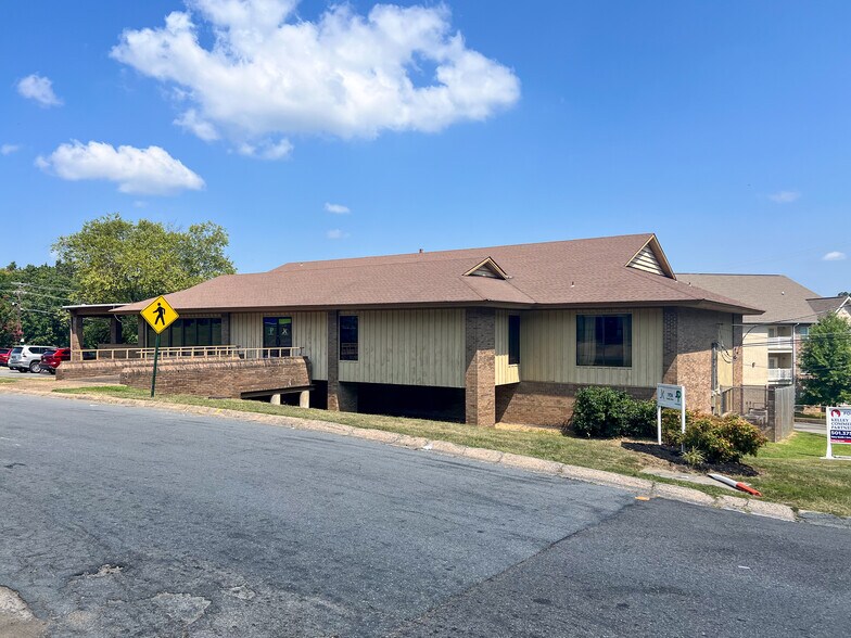 Primary Photo Of 1924 Fendley Dr, North Little Rock Office For Sale