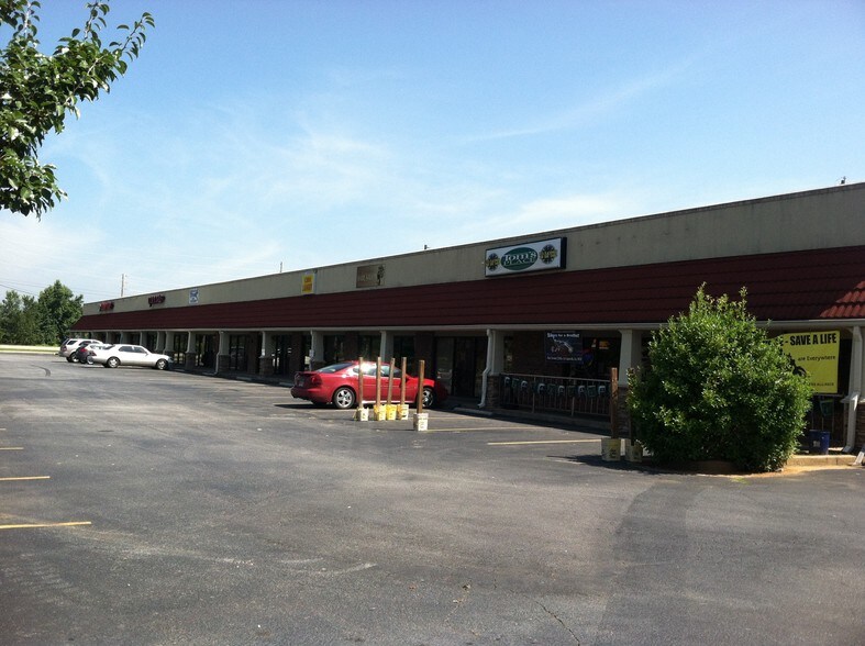 More Photos Of 461 Old Mill Rd, Cartersville Storefront For Sale