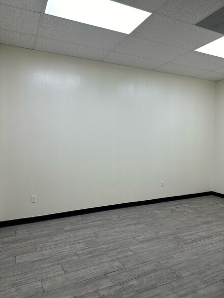 More Photos Of 2401 Pecan, McAllen Unknown For Lease