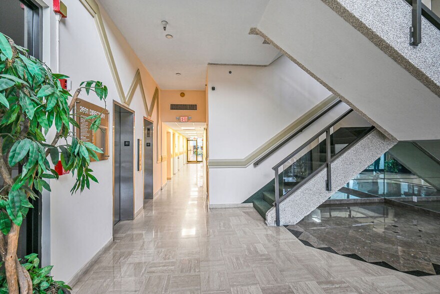 More Photos Of 2691 E Oakland Park Blvd, Fort Lauderdale Office Residential For Lease