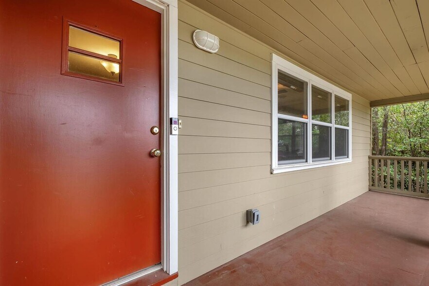 More Photos Of 1320 Cherry Laurel St, Tallahassee Office Residential For Sale