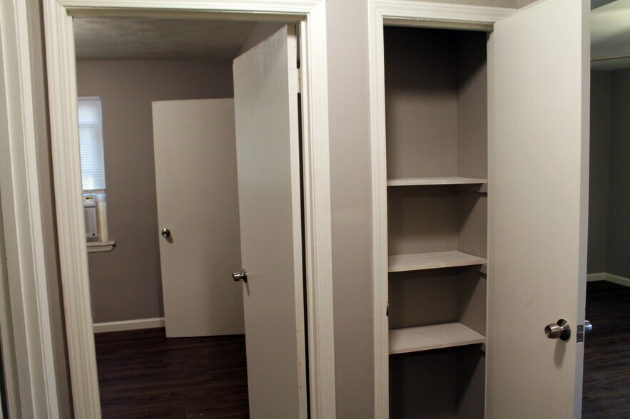 More Photos Of 957 Wellington St, Memphis Apartments For Sale