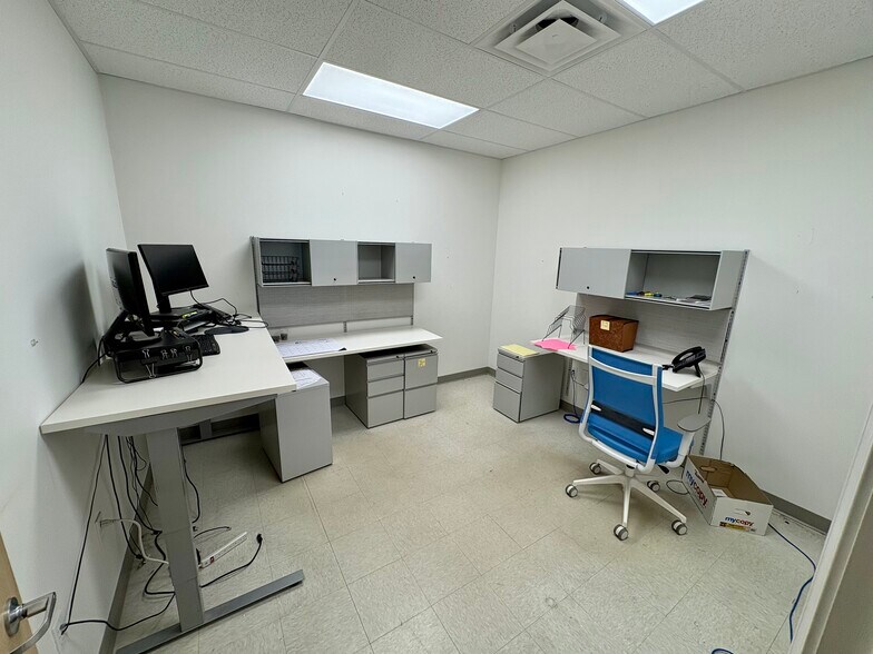 More Photos Of 1896 Lisbon St, Lewiston Storefront For Lease