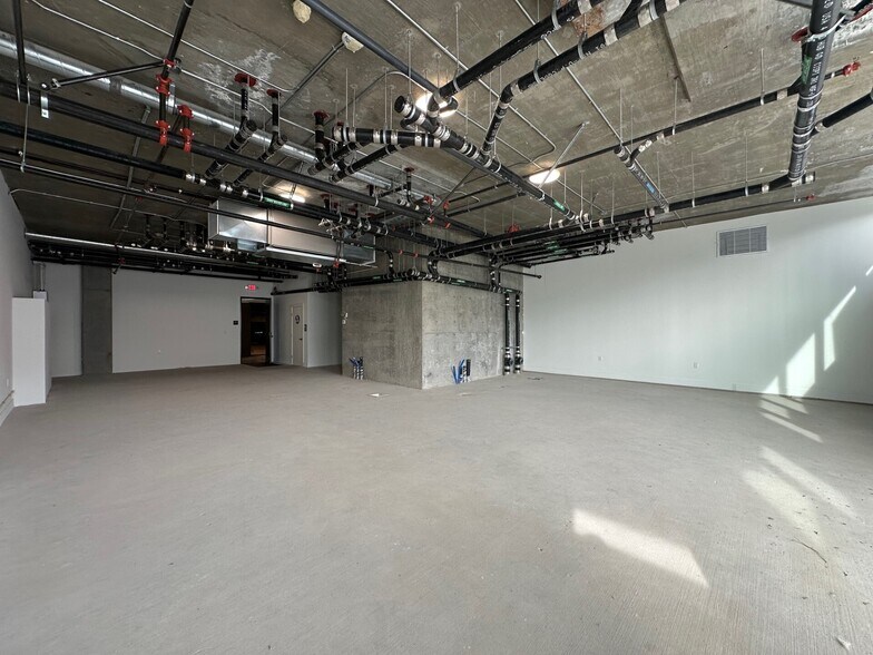 More Photos Of 611 N Virgil Ave, Los Angeles Apartments For Lease