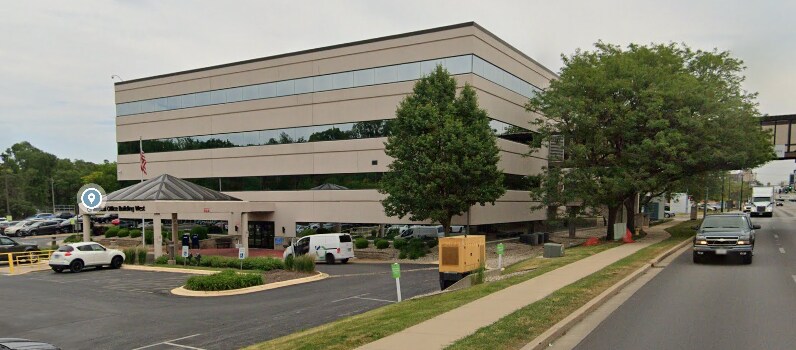 Primary Photo Of 555 W Court St, Kankakee Medical For Lease