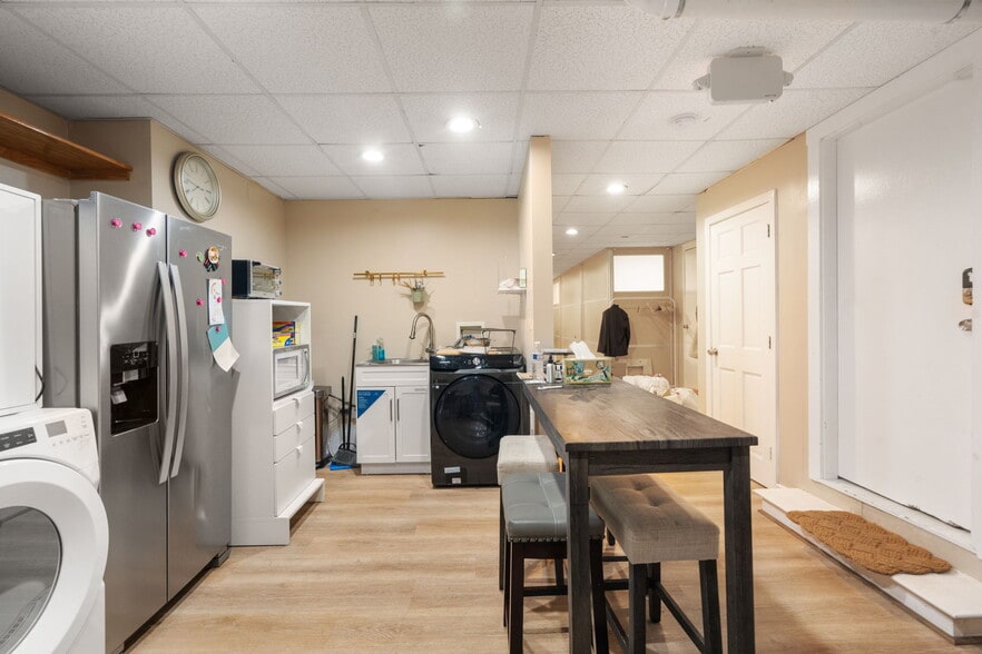 More Photos Of 1680 Beacon St, Brookline Apartments For Lease