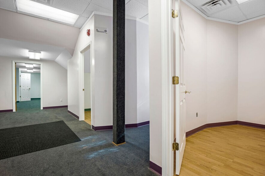 More Photos Of 43 Office Park Dr, Jacksonville Medical For Lease