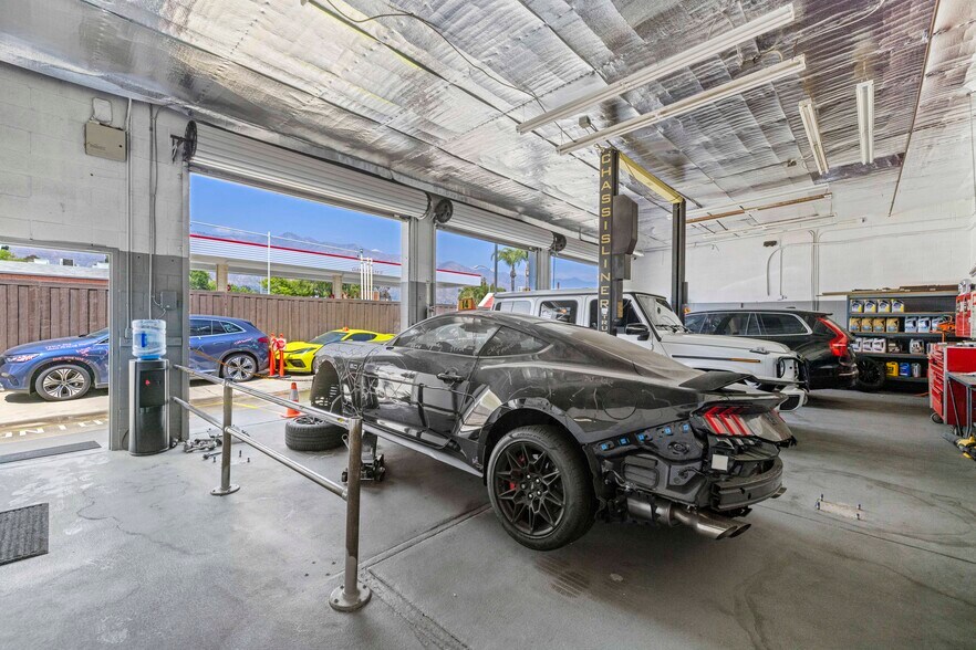 More Photos Of 188 N Daisy Ave, Pasadena Auto Repair For Sale