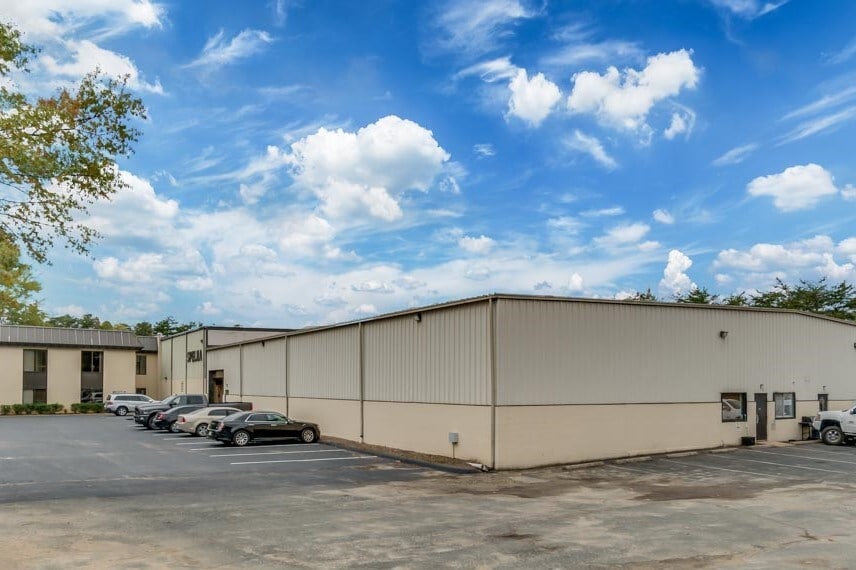 Primary Photo Of 4900-4910 Quality Dr, Fredericksburg Warehouse For Lease
