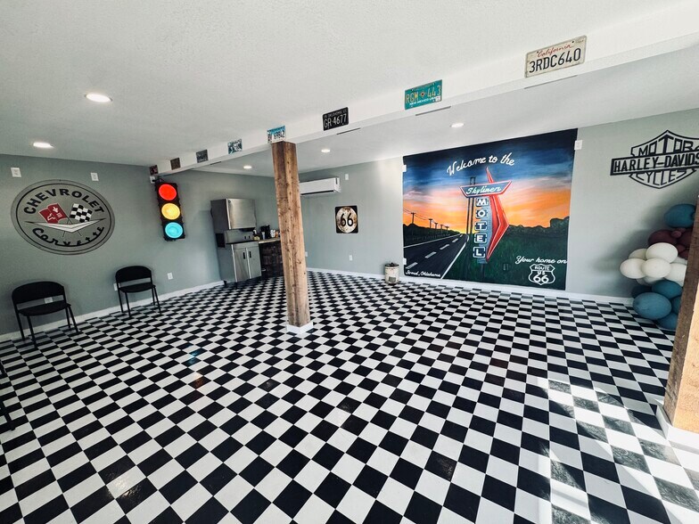 More Photos Of 717 W Main St, Stroud Hotel For Sale