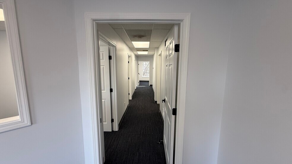 More Photos Of 11801 Brinley Ave, Louisville Medical For Lease