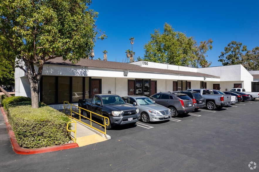 More Photos Of 1710 W Cameron Ave, West Covina Unknown For Lease