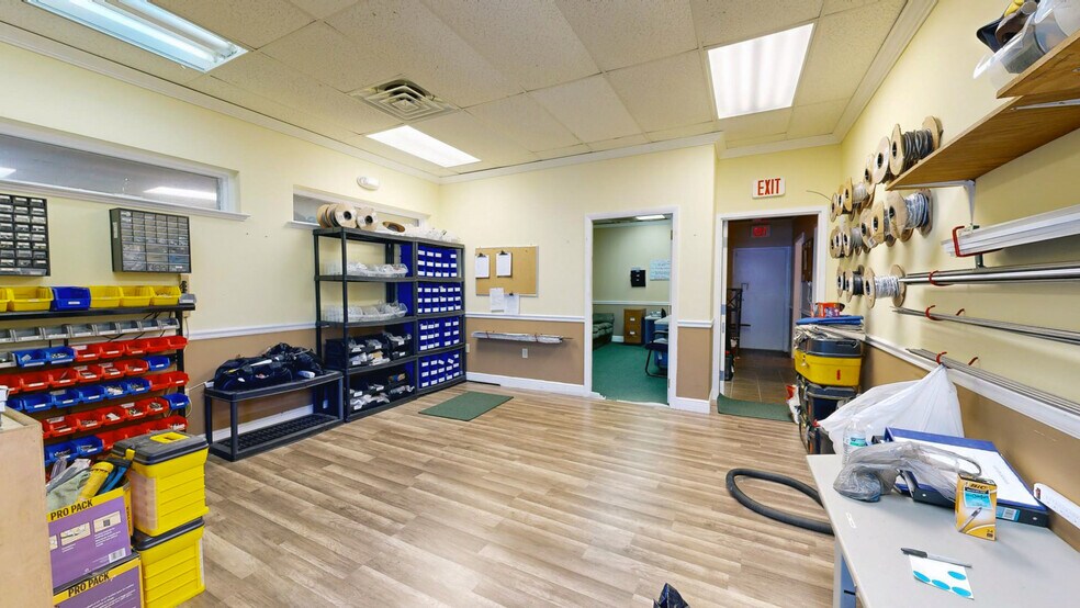 More Photos Of 461 Forrest Ave, Cocoa Warehouse For Lease