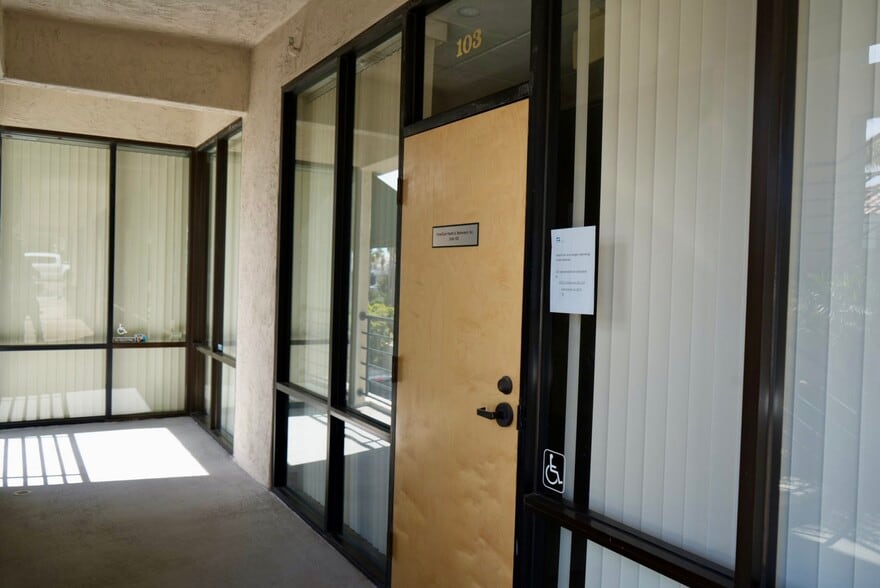 More Photos Of 120-124 Lomas Santa Fe Dr, Solana Beach Unknown For Lease