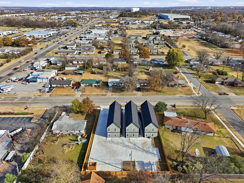 More Photos Of 816 N Main St, Broken Arrow Apartments For Sale