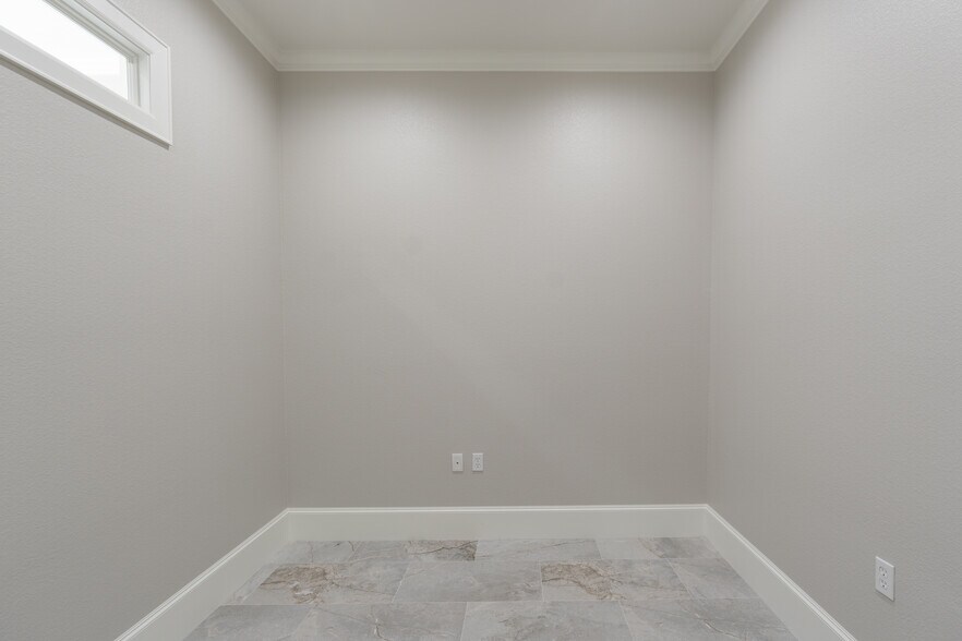 More Photos Of 12414 Spring Cypress Rd, Tomball Medical For Sale